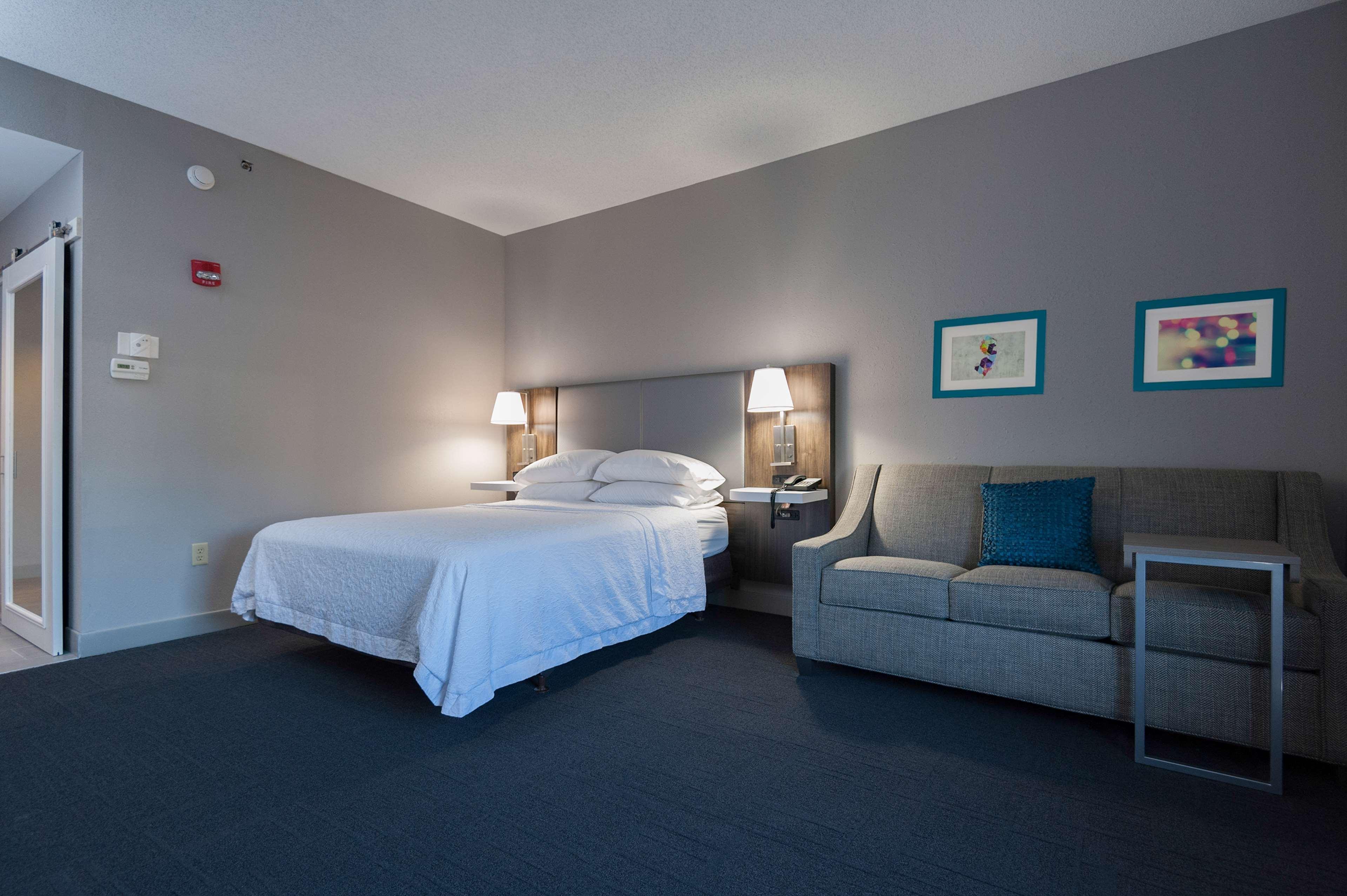 Hampton Inn East Windsor Exterior foto