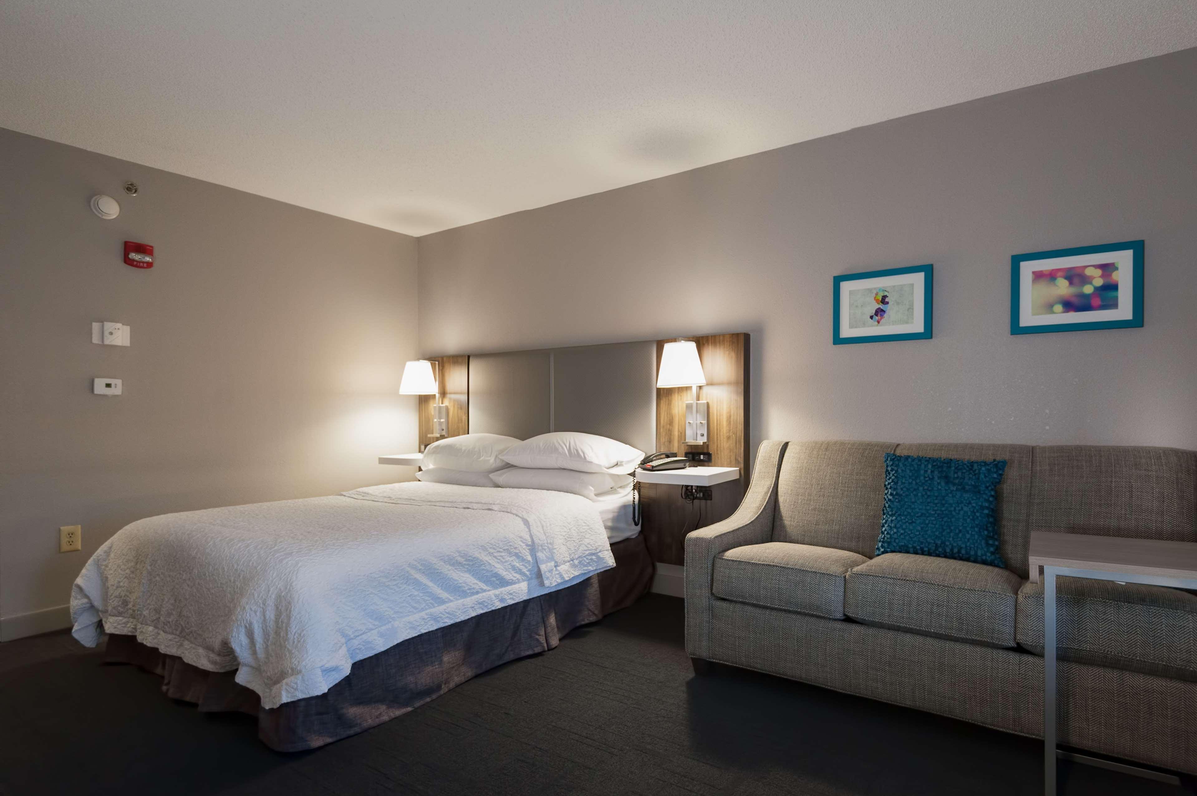Hampton Inn East Windsor Exterior foto